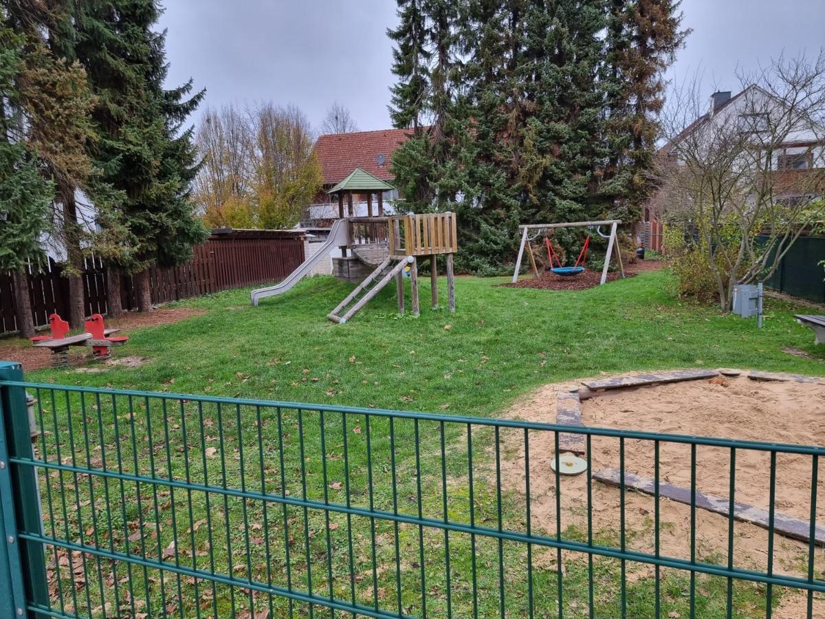 Gaestehaus-Ferienwohnung-Appartement Mit Terrasse - Naehe Kliniken/ Herzzentrum Бад Ойнхаузен Екстериор снимка